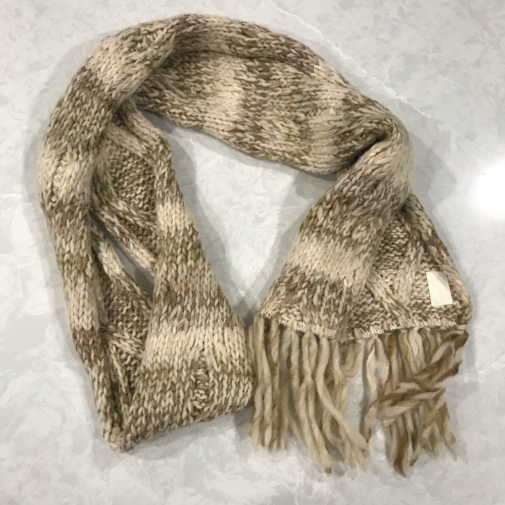 Scarf - Picture 4 of 7